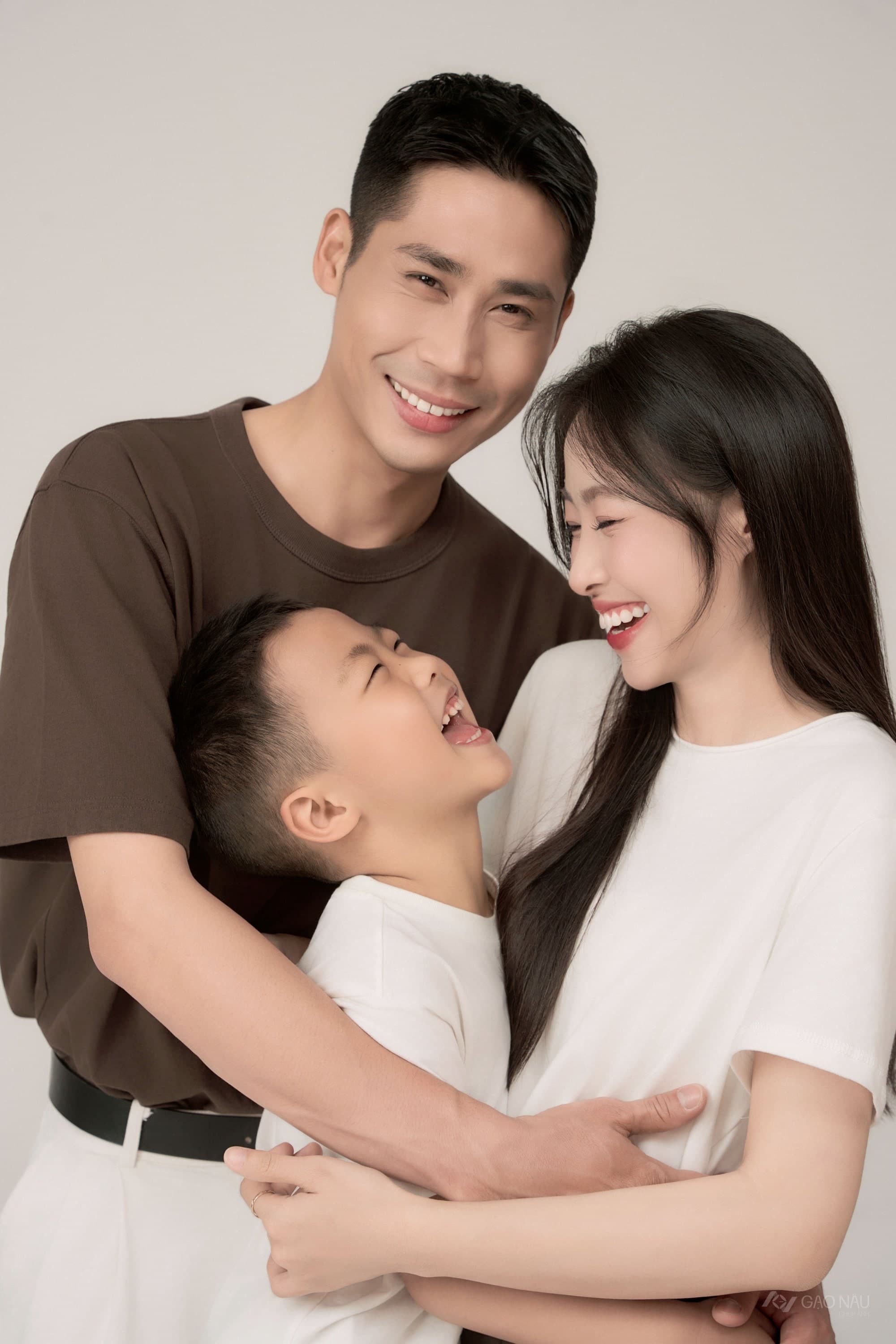 Gạo Nâu 인물 및 가족 사진 실제 사례 — 샘플 9